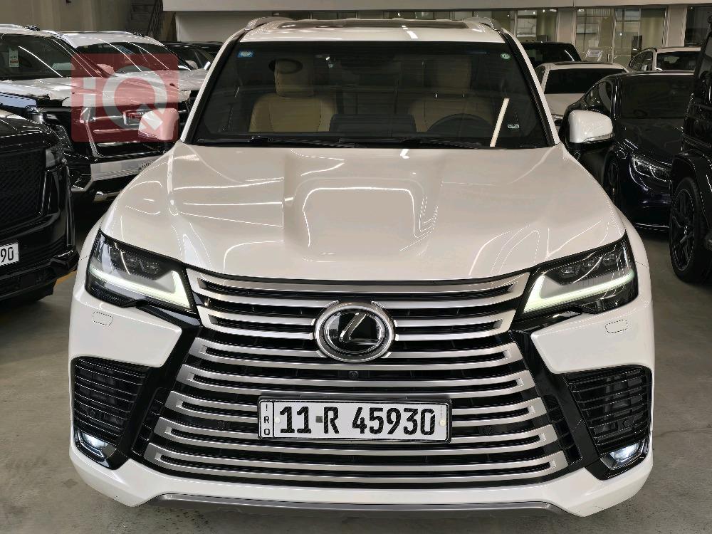 Lexus LX